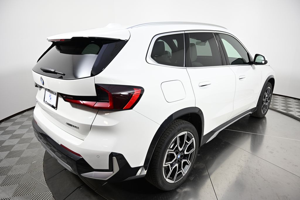 Thumbnail: 2026 BMW X1 - 5