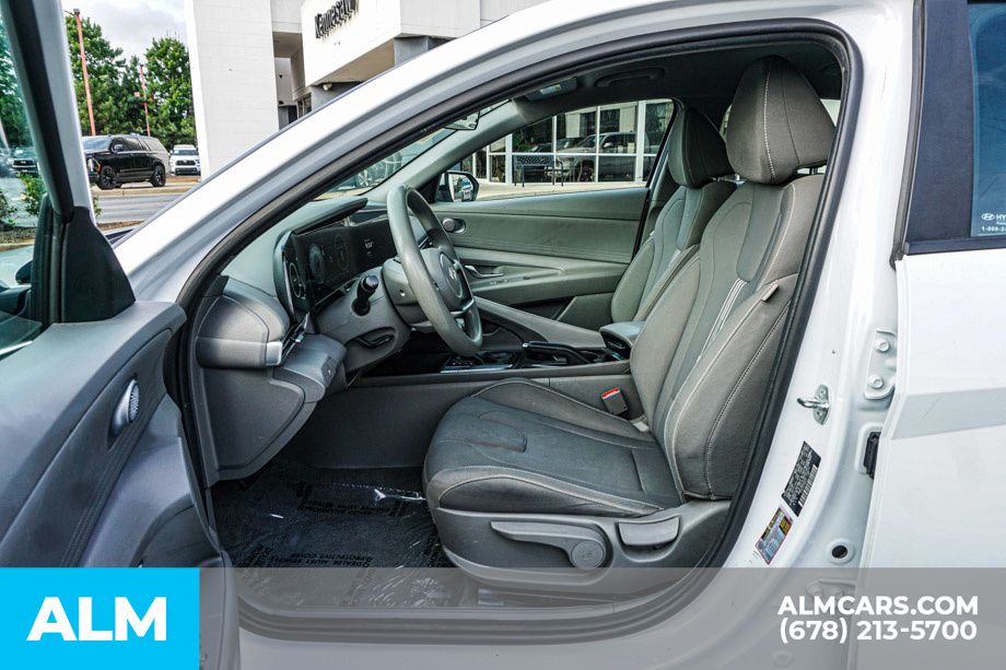 2024 Hyundai Elantra SEL - Photo 19