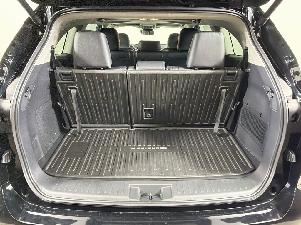 New 2026 Toyota Highlander SUV