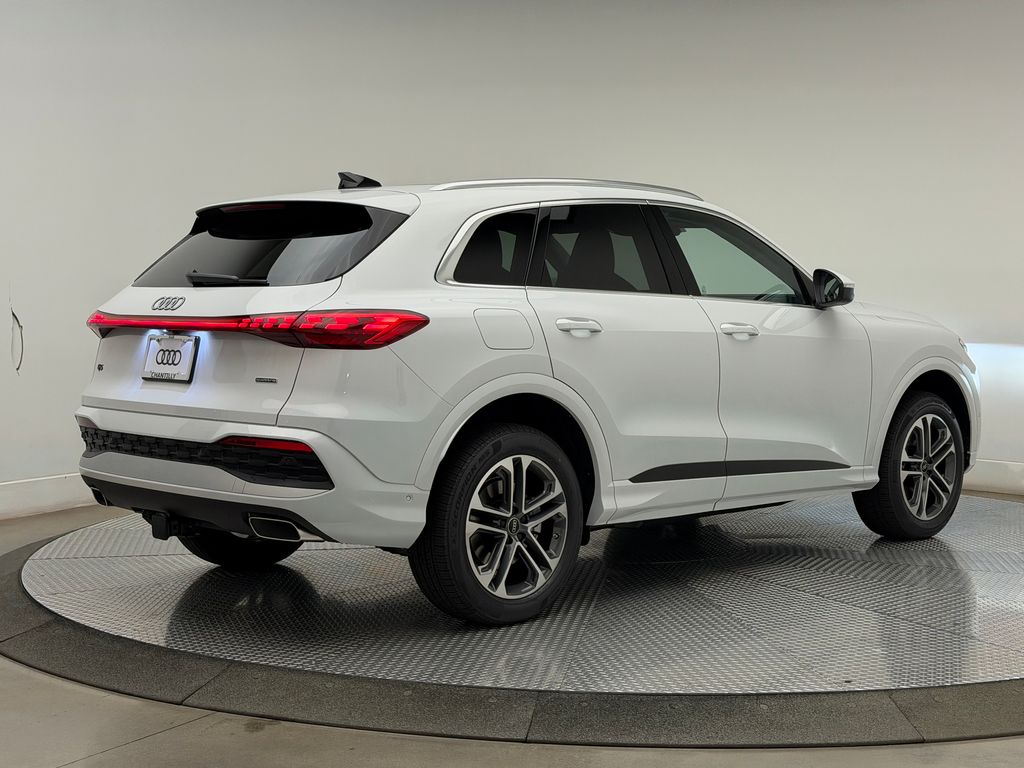 Thumbnail: 2026 Audi Q5 - 11