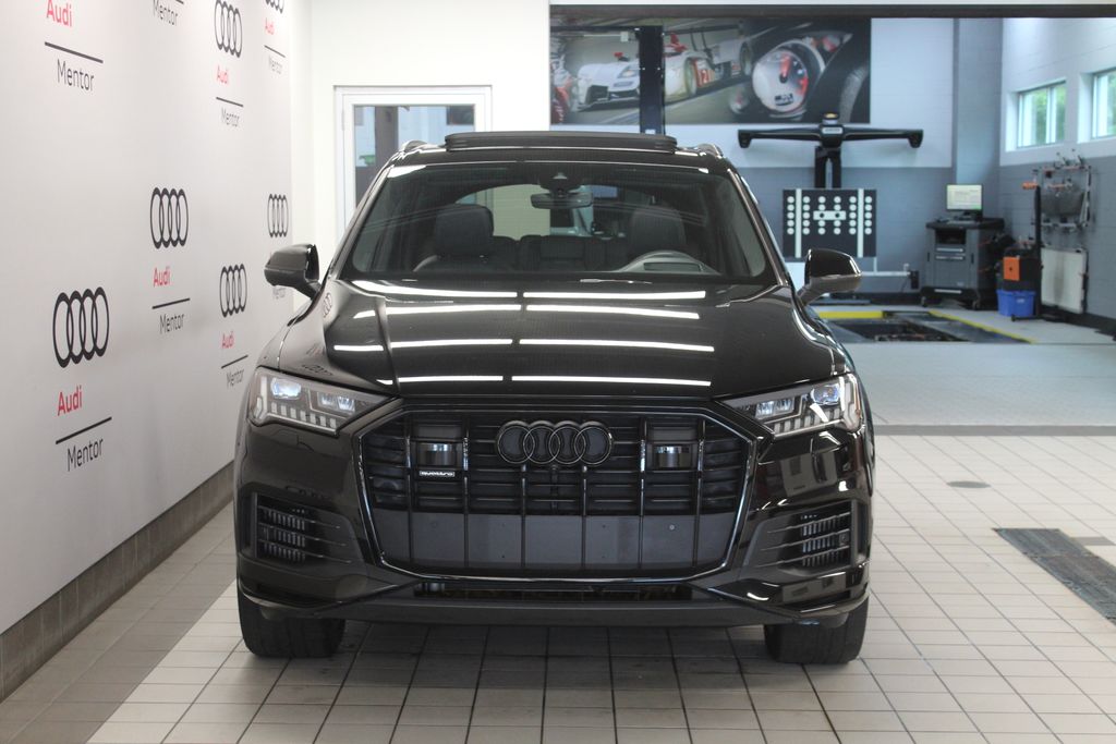 Thumbnail: 2023 Audi Q7 - 9