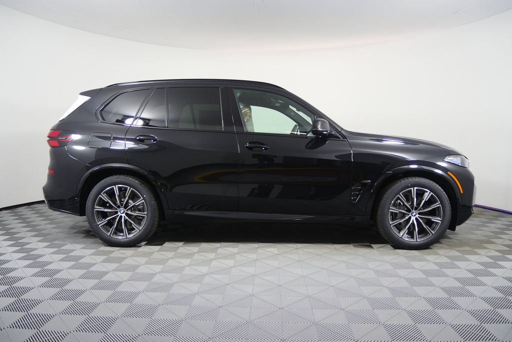 Thumbnail: 2026 BMW X5 - 2