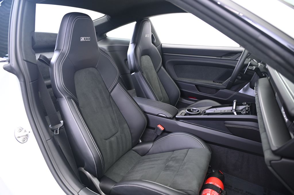 2024 Porsche 911 Carrera S 30
