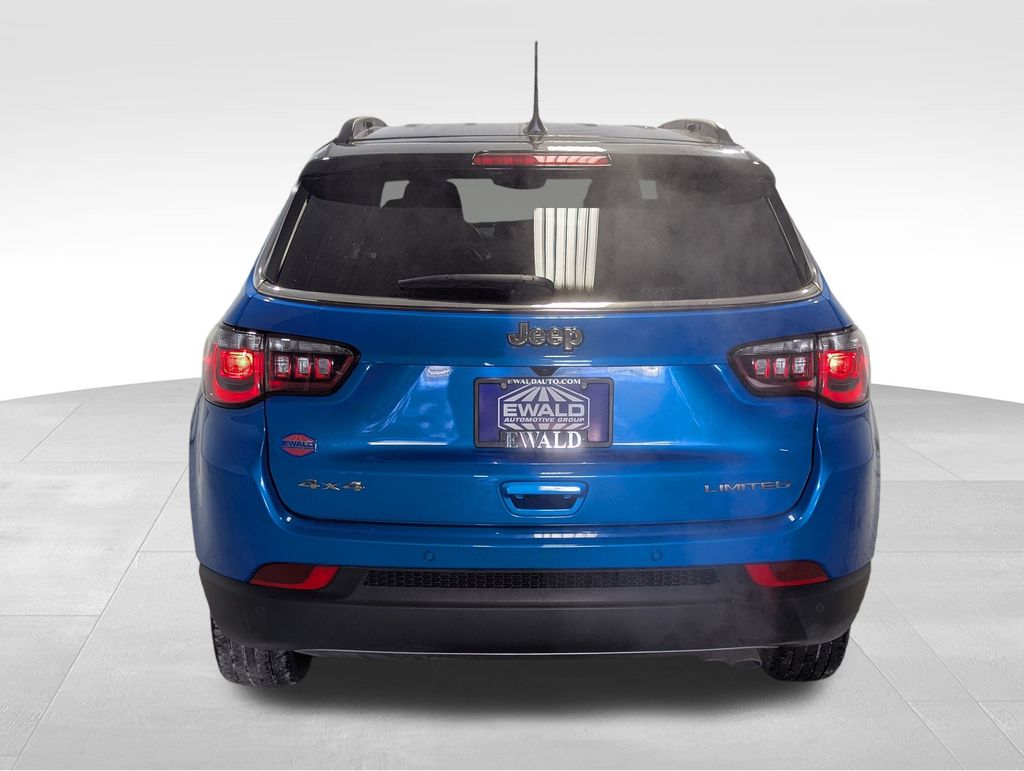 2022 Jeep Compass Limited photo