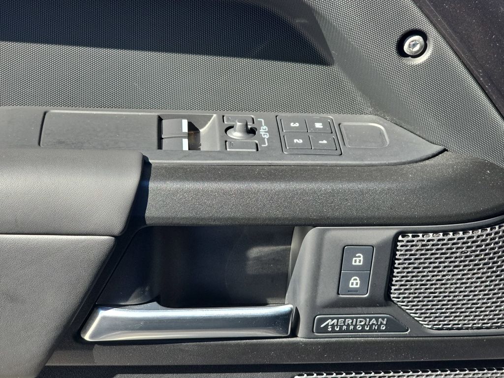 Certified Used 2023  Land Rover Carpathian Edition image 27