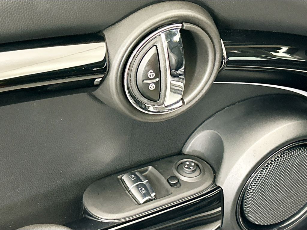 Thumbnail: 2024 MINI Cooper - 25