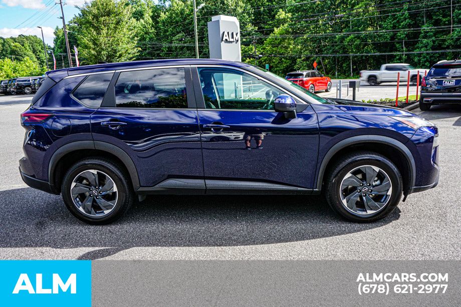 Used 2025 Blue Nissan SV image 9