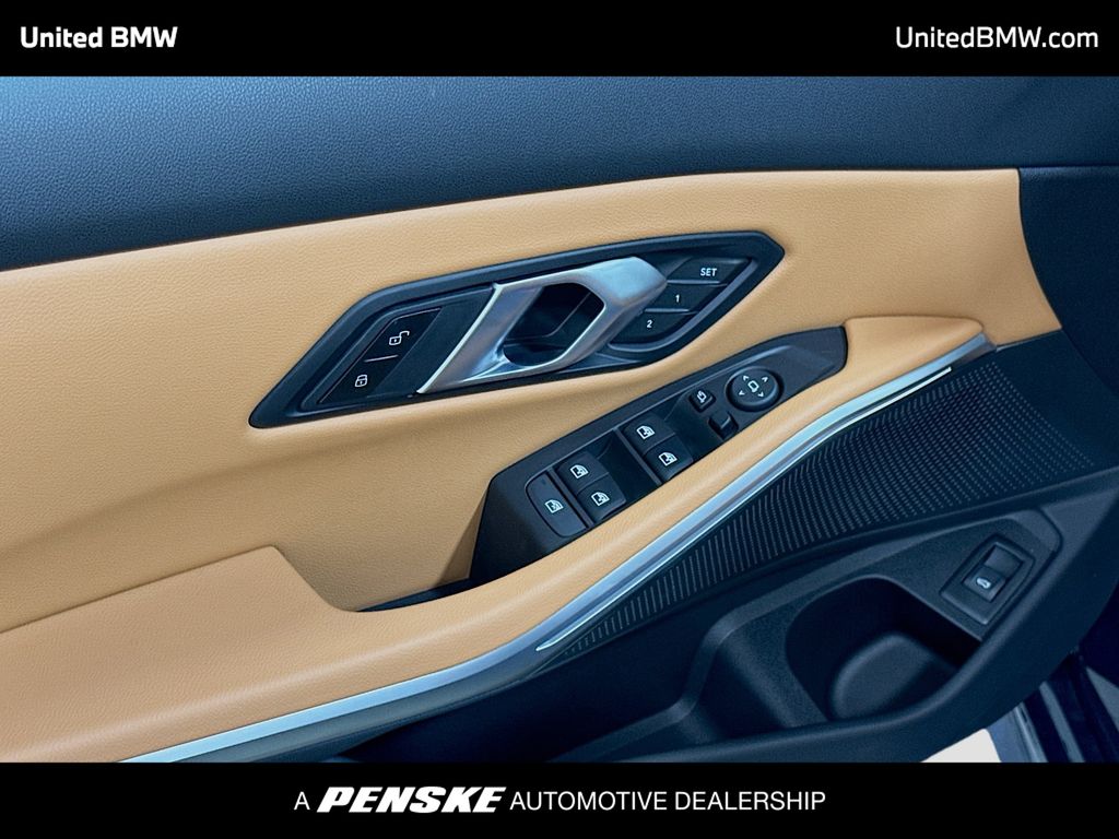 Thumbnail: 2026 BMW 3 Series - 3
