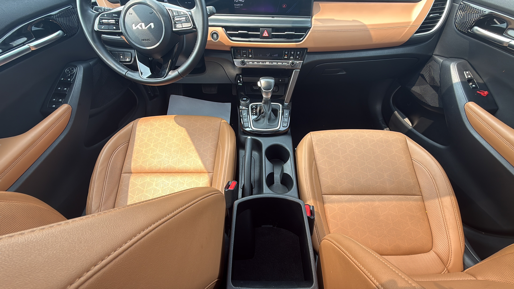 Used 2025 Kia Seltos SUV