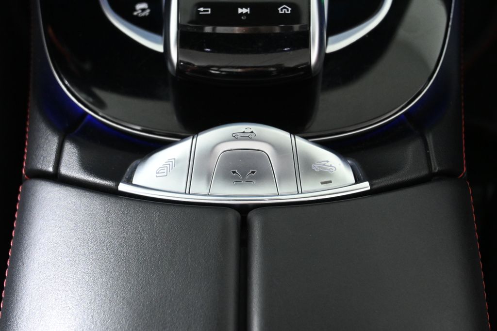 Thumbnail: 2019 Mercedes-Benz E-Class - 32