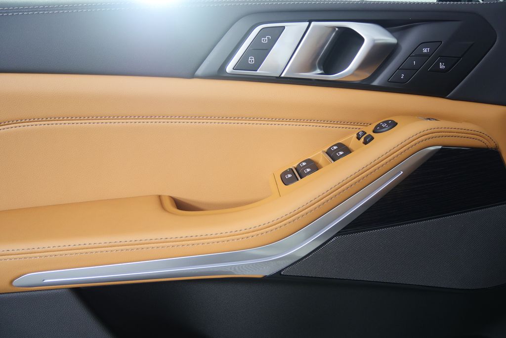 Thumbnail: 2026 BMW X5 - 9