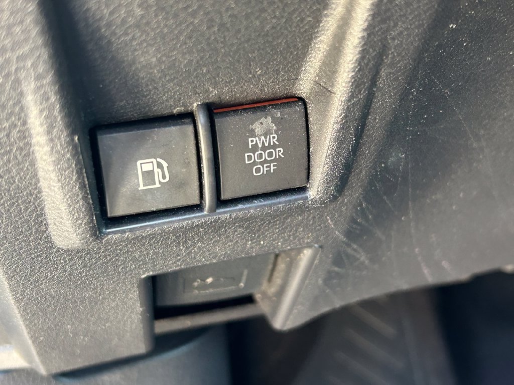 Used 2024 Toyota Sienna Van