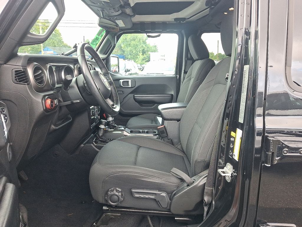 Thumbnail: 2020 Jeep Wrangler - 15