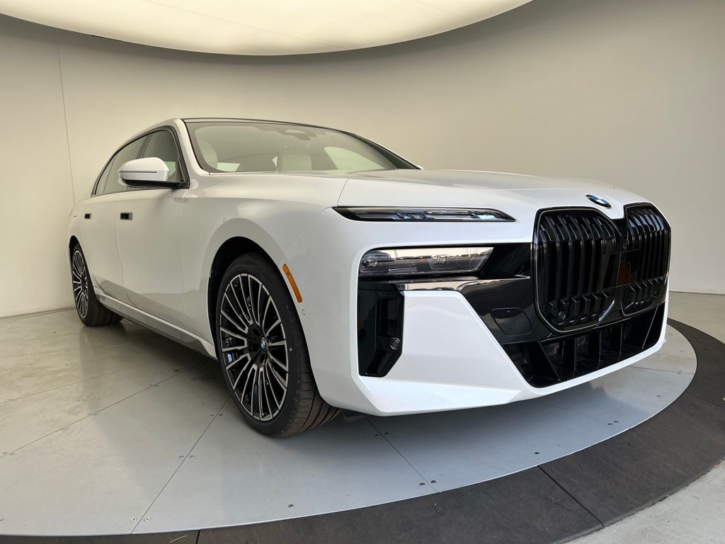 Thumbnail: 2026 BMW 7 Series - 2