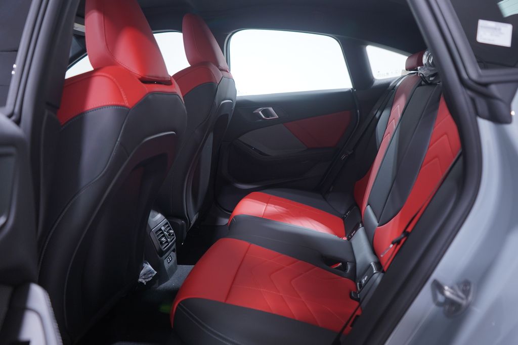 2025 BMW 2 Series  8