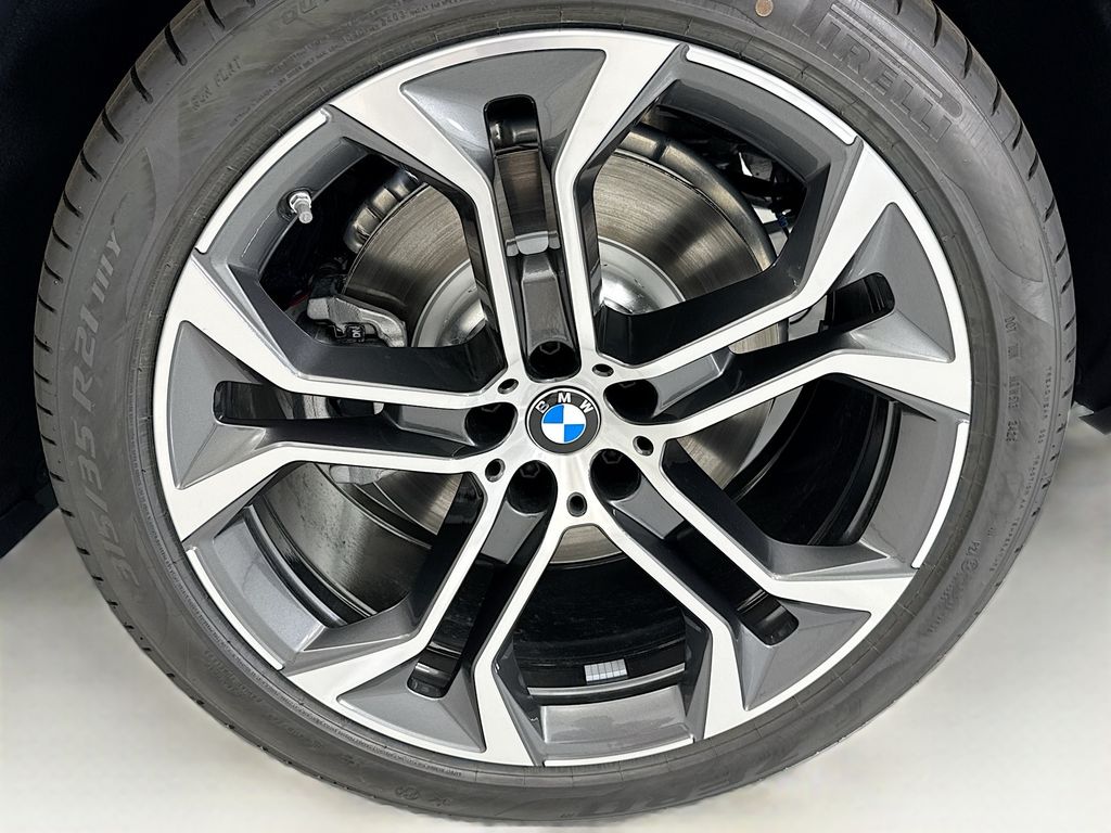 Thumbnail: 2026 BMW X5 - 30