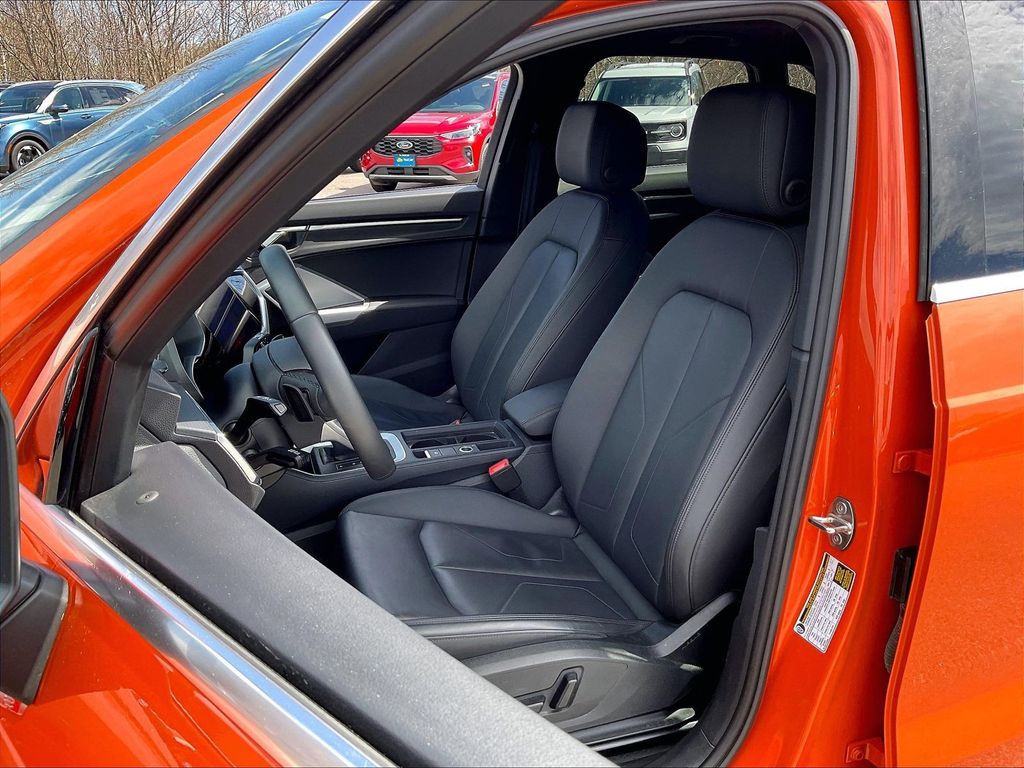 2025 Audi Q3 — photo 9