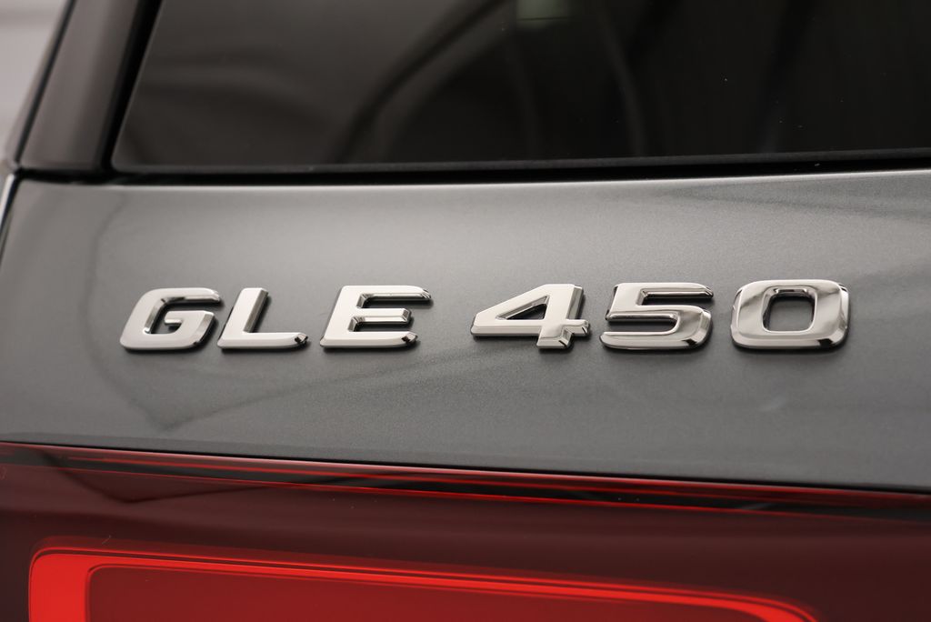 Thumbnail: 2026 Mercedes-Benz GLE - 9