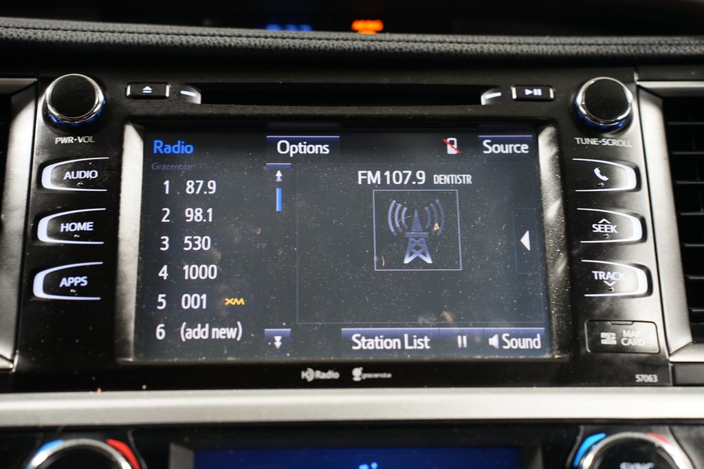 2015 Toyota Highlander XLE 19