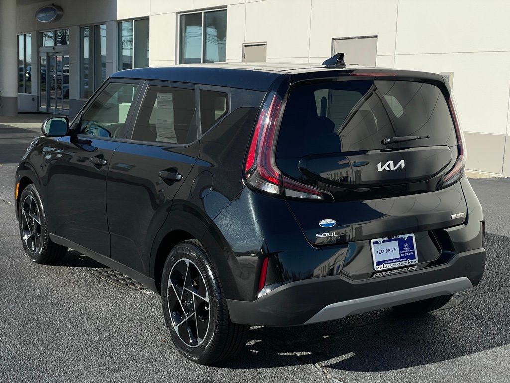 Thumbnail: 2023 Kia Soul - 4