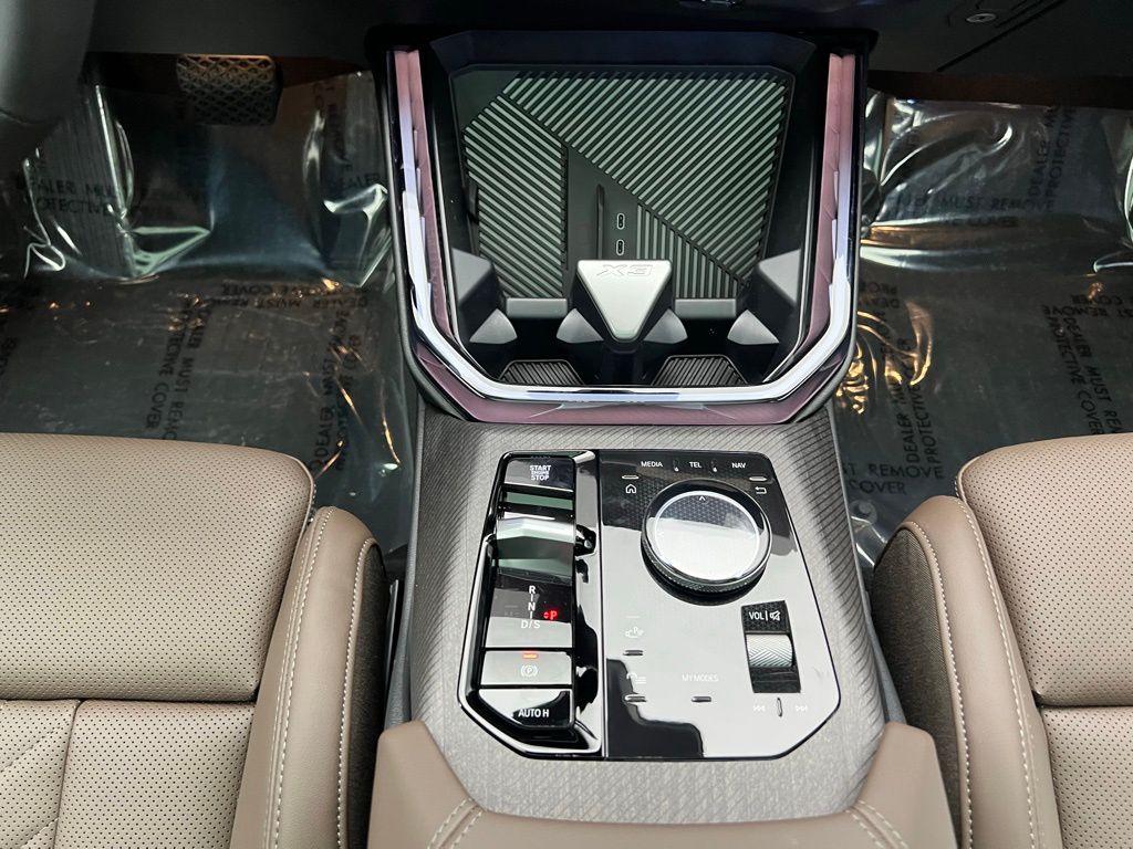 Thumbnail: 2026 BMW X3 - 16