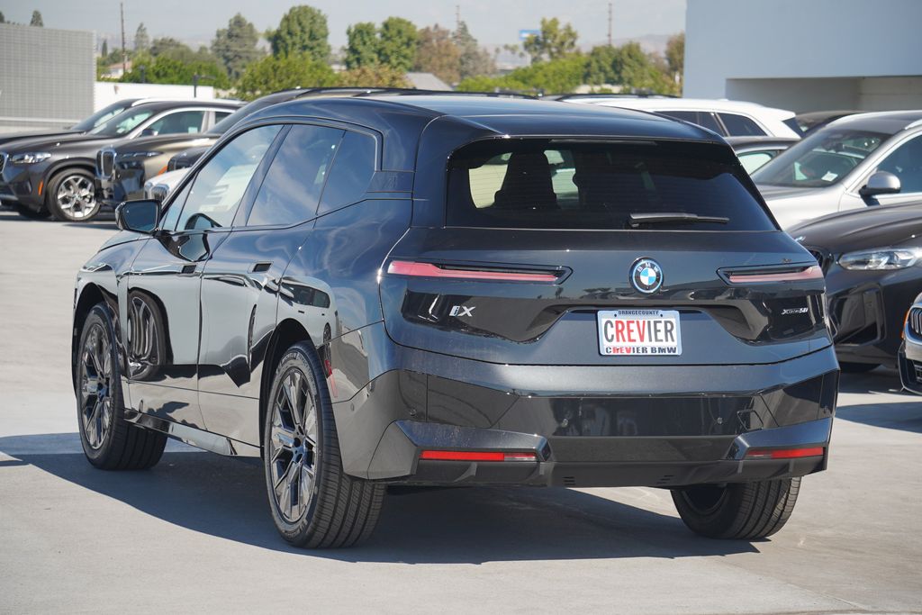 2025 BMW iX xDrive50 7