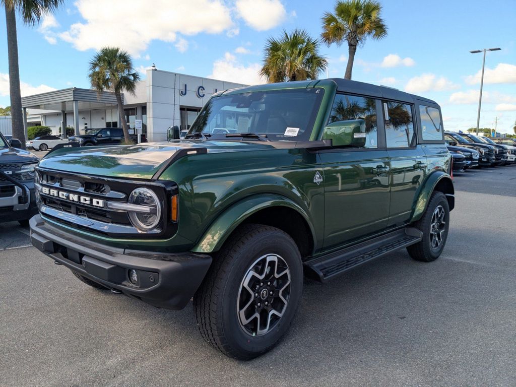 2025 Ford Bronco Outer Banks