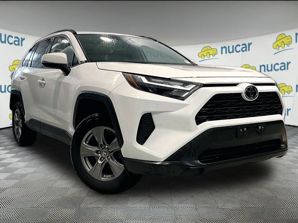 2024 Toyota RAV4 — photo 1