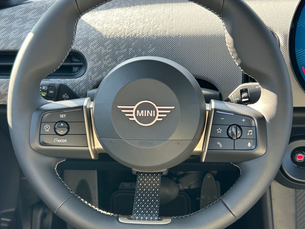 Thumbnail: 2026 MINI Cooper - 17