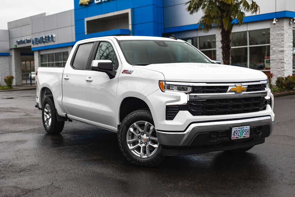 2024 Chevrolet Silverado 1500 LT Crew Cab 4WD