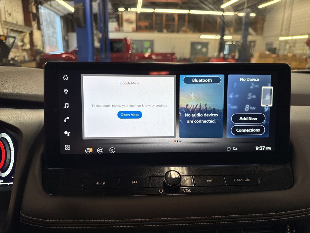 2025 Nissan Rogue SL White at South Hills Kia