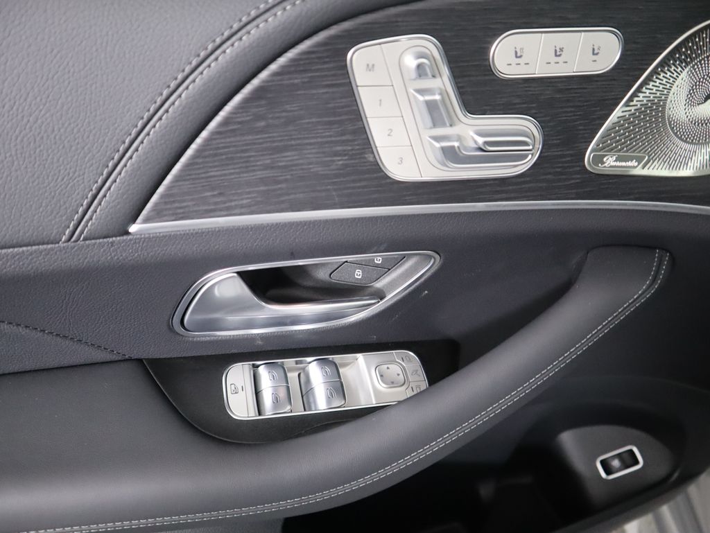 Thumbnail: 2026 Mercedes-Benz GLE - 25