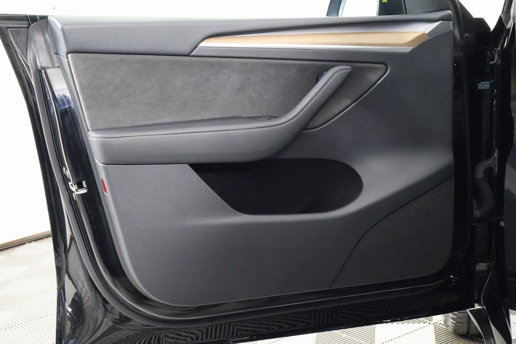 Thumbnail: 2023 Tesla Model Y - 12