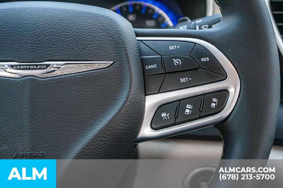2024 Chrysler Pacifica Touring L photo 27