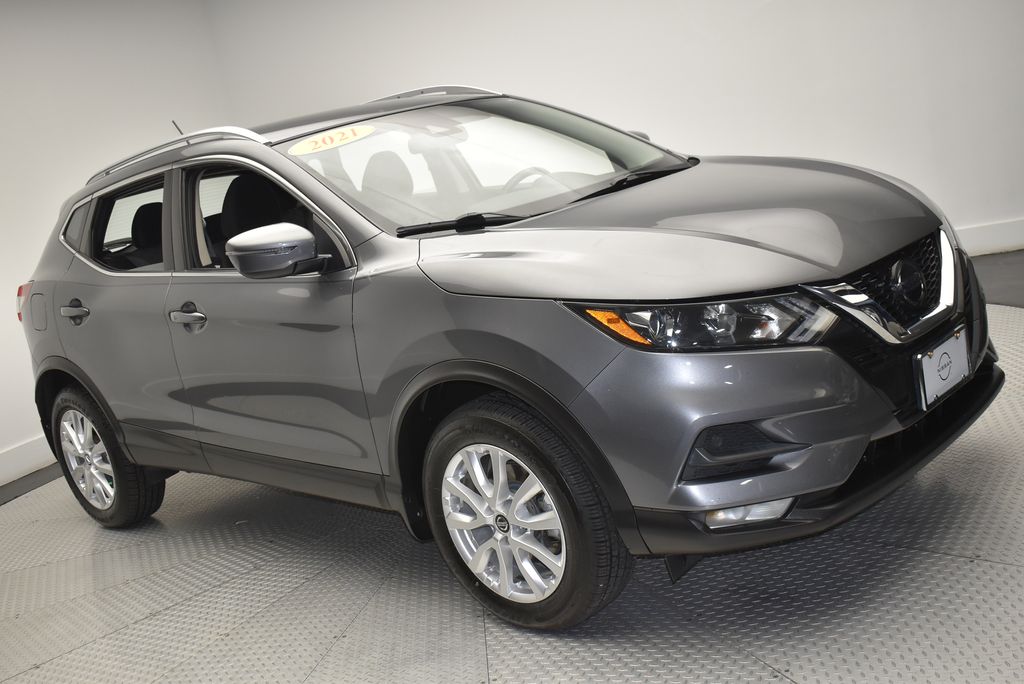 Thumbnail: 2021 Nissan Rogue Sport - 3