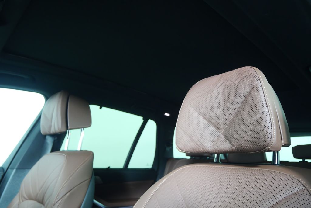 Thumbnail: 2026 BMW X5 - 11