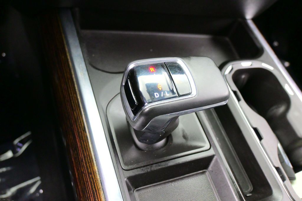 Used 2024 Sterling Metallic GMC Elevation image 26