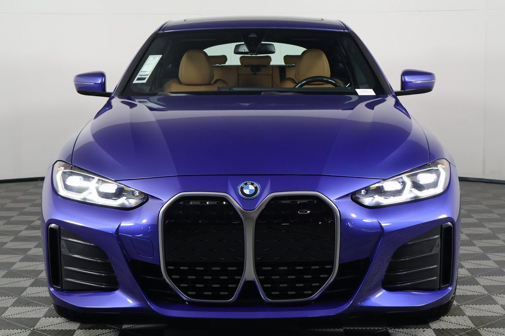 Thumbnail: 2023 BMW i4 - 2