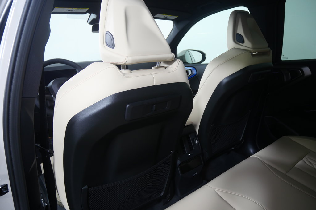Thumbnail: 2026 BMW X3 - 16