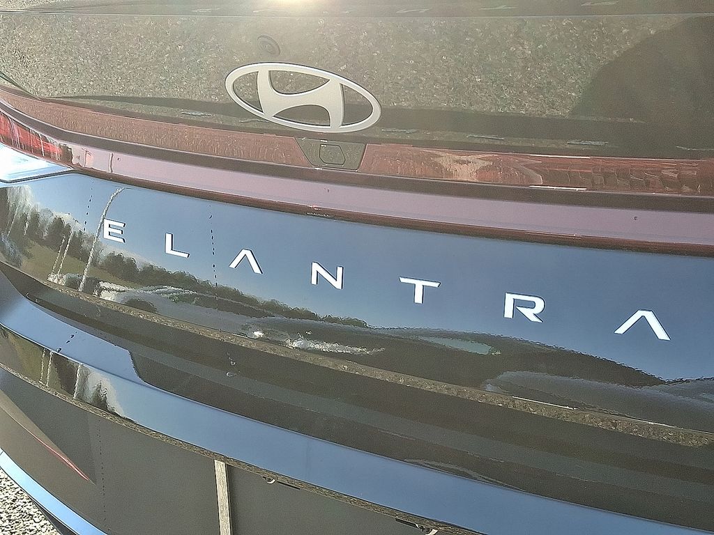 Thumbnail: 2026 Hyundai Elantra - 5