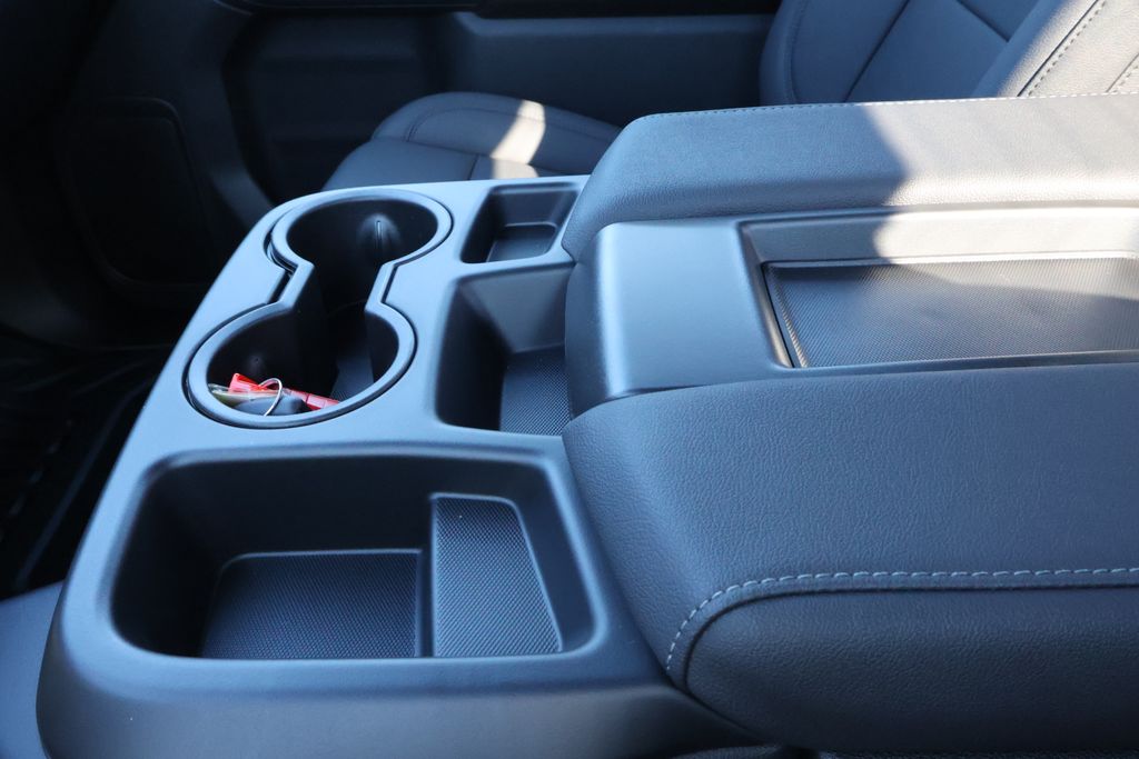 Thumbnail: 2026 Chevrolet Silverado 1500 - 29