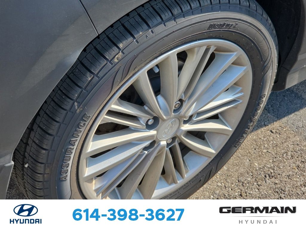 Used 2019 Black Hyundai SEL image 12