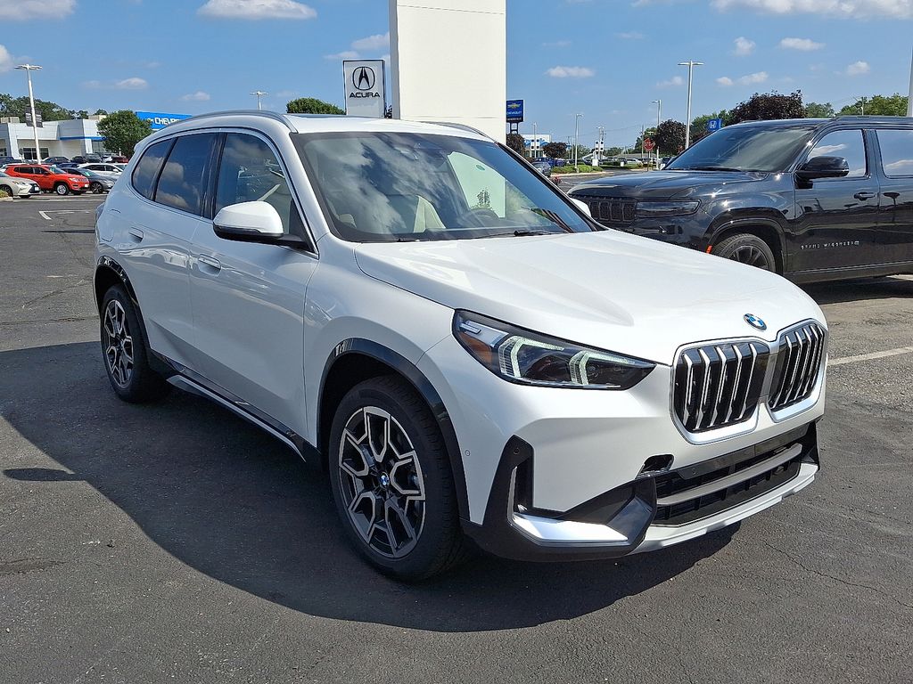 Thumbnail: 2025 BMW X1 - 2