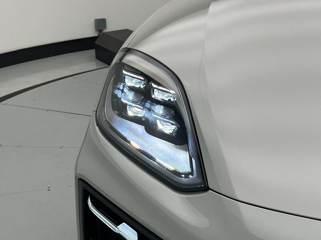 Thumbnail: 2026 Porsche  - 31