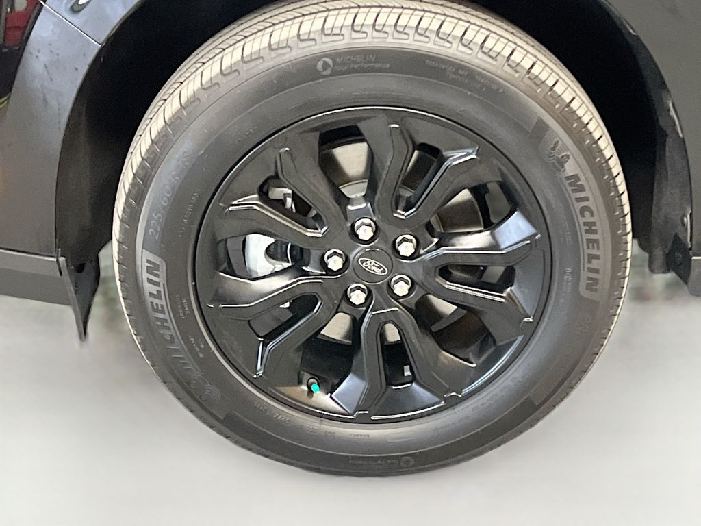 Used 2024 Shadow Black Ford XLT image 29