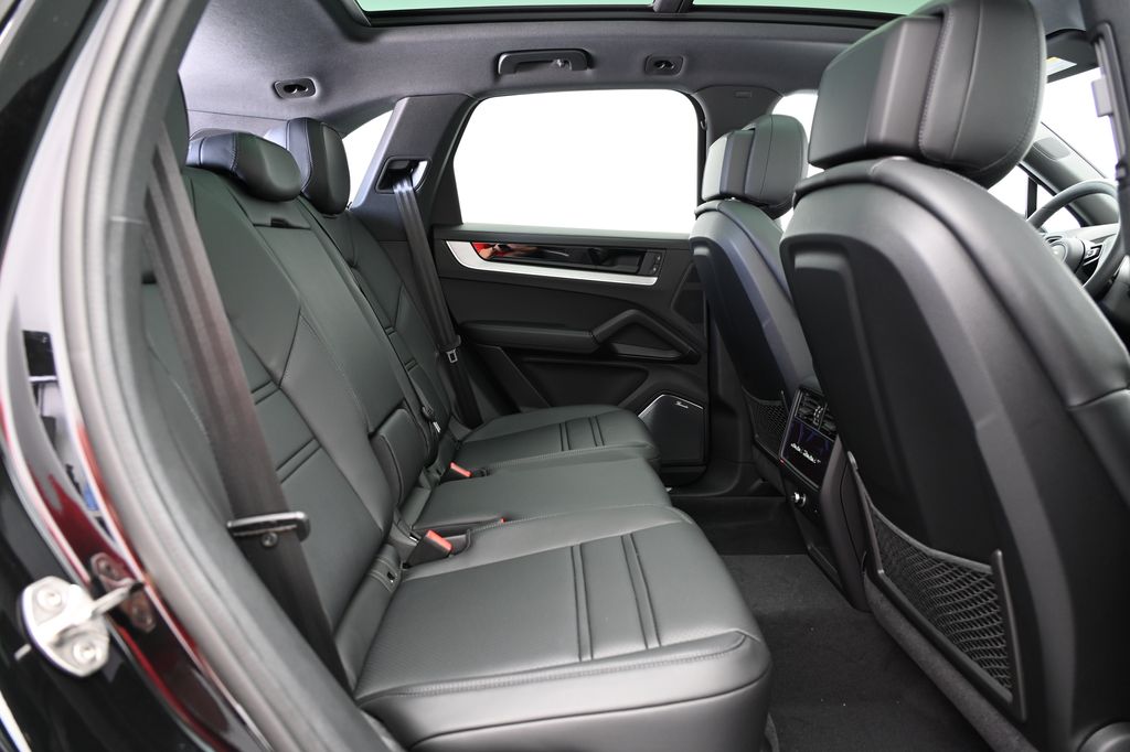 2024 Porsche Cayenne  18