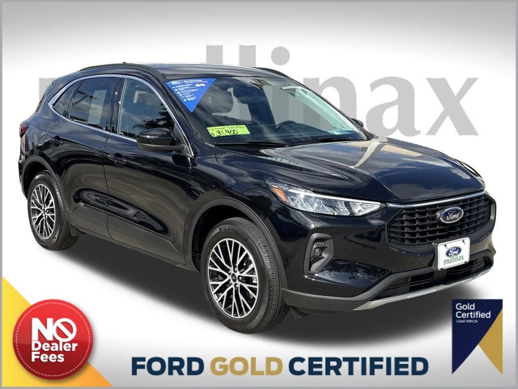 2025 Ford Escape PHEV's photo