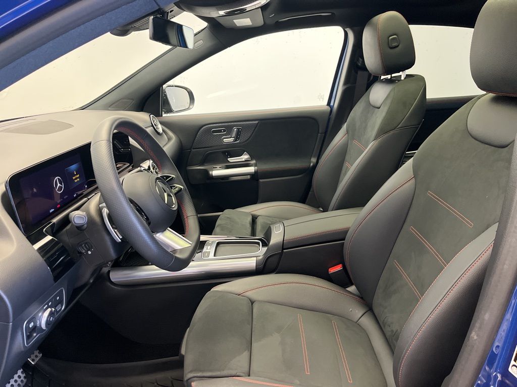 Thumbnail: 2025 Mercedes-Benz GLA - 11