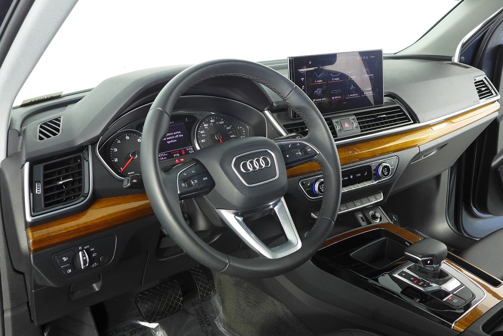 Thumbnail: 2023 Audi Q5 - 30