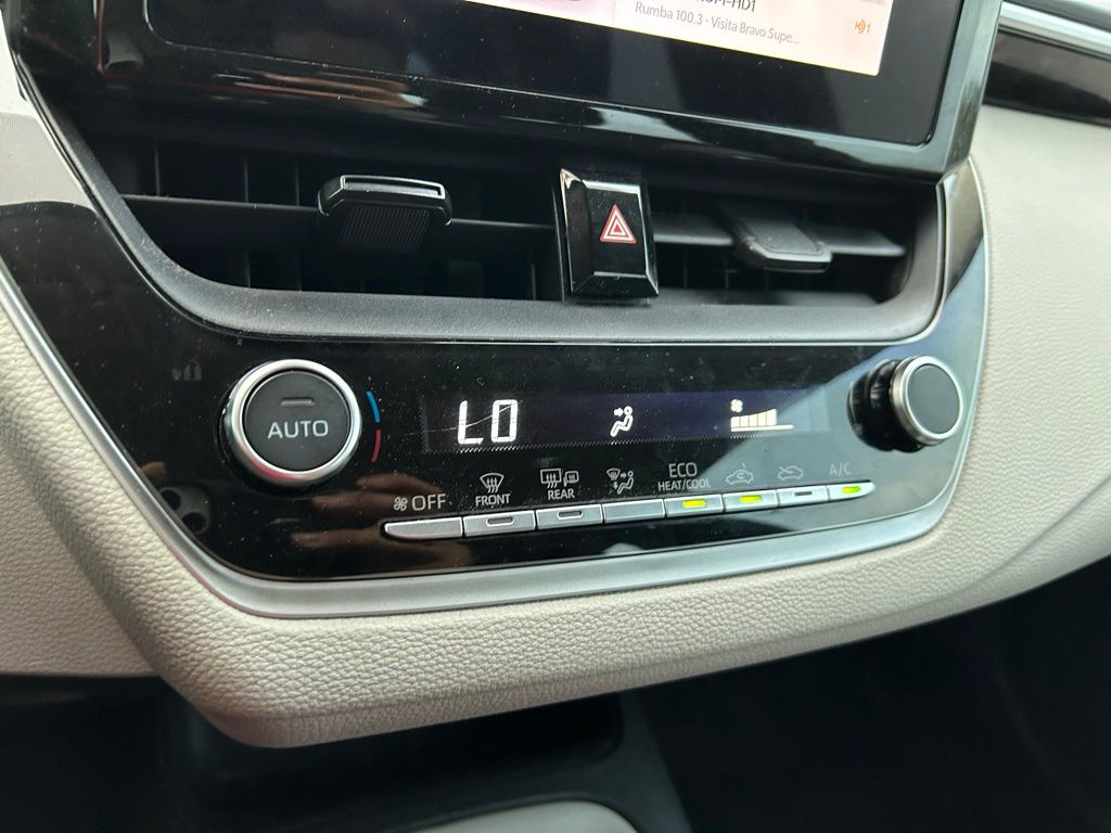 2023 Toyota Corolla LE 24